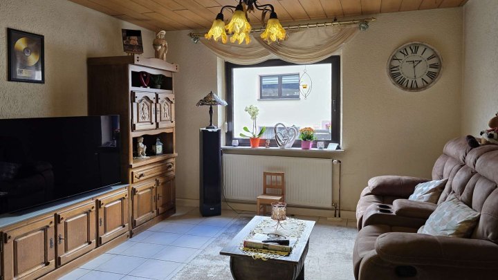 VERKAUFT ///  Sehr gepflegtes Einfamilienhaus in Schmelz-Limbach zum Kauf