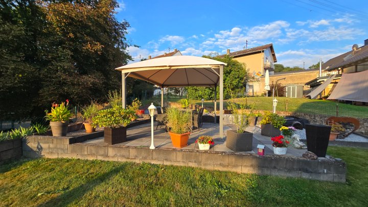 Sehr gepflegtes Einfamilienhaus in Schmelz-Limbach zum Kauf