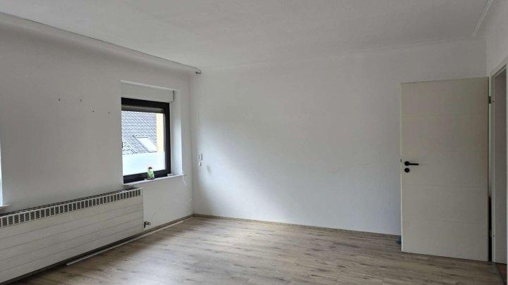 Sehr gepflegtes Einfamilienhaus in Schmelz-Limbach zum Kauf