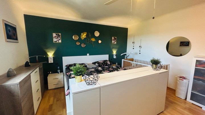 Zwei Wohnungen, ein Zuhause – Ihr Familiendomizil mit Weitblick in Püttlingen