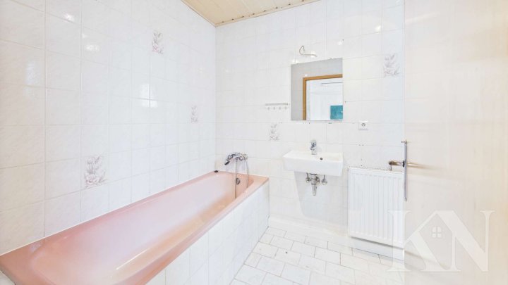 Ihre Bühne für das Weihnachtsgeschäft – kurzfristig mieten, sofort starten!