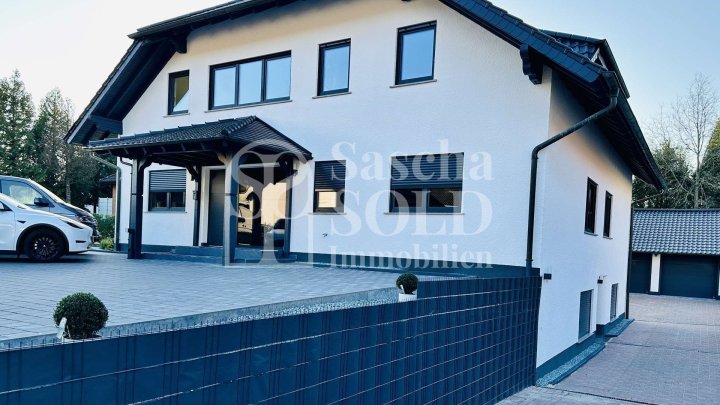 Moderne, bezugsfertige 2-Zimmer-Wohnung mit Küche, Bad und 2 Stellplätzen in Kirkel-Neuhäusel