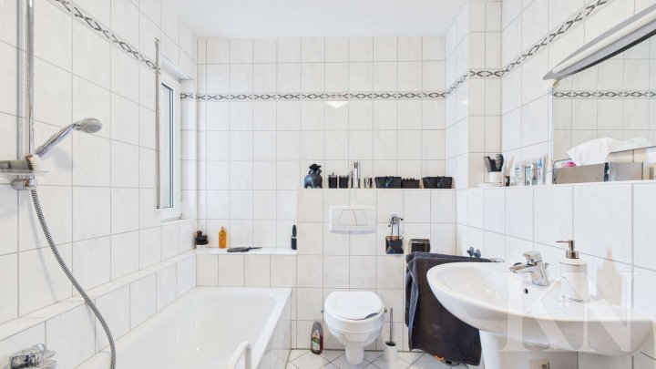 Lichtdurchflutetes Apartment mit Balkon ins Grüne – perfekte Lage für Singles und Investoren