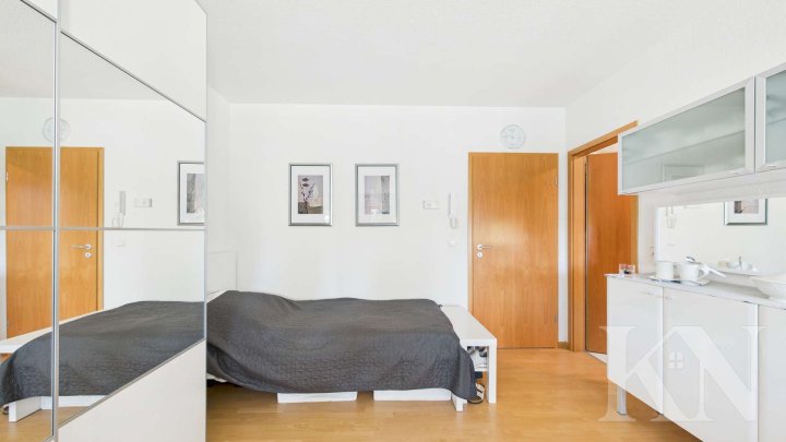 Lichtdurchflutetes Apartment mit Balkon ins Grüne – perfekte Lage für Singles und Investoren