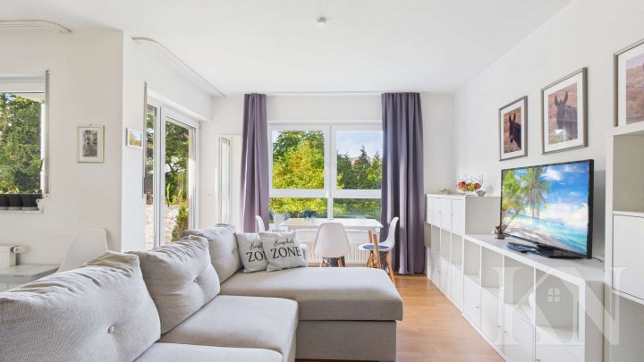 Lichtdurchflutetes Apartment mit Balkon ins Grüne – perfekte Lage für Singles und Investoren
