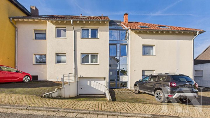 Lichtdurchflutetes Apartment mit Balkon ins Grüne – perfekte Lage für Singles und Investoren
