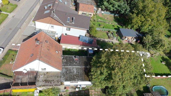 Freistehendes Wohnhaus mit großem Grundstück in attraktiver Umgebung