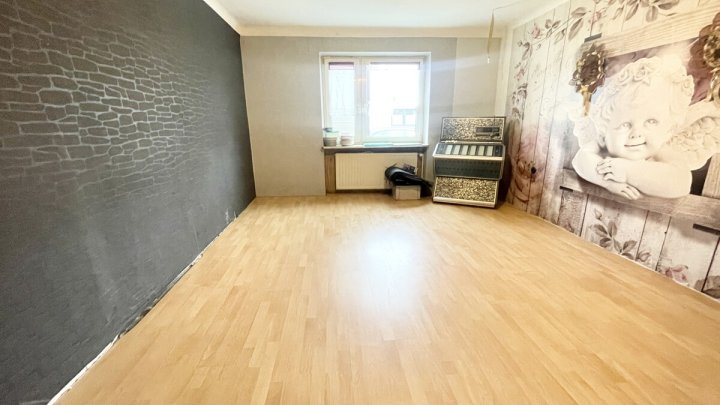 Freistehendes Wohnhaus mit großem Grundstück in attraktiver Umgebung