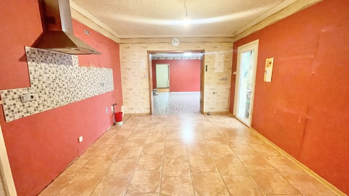 Freistehendes Wohnhaus mit großem Grundstück in attraktiver Umgebung