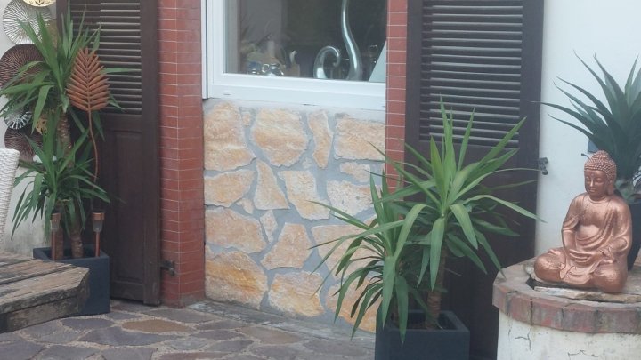 Freistehendes charmantes Einfamilienhaus - für die kleine Familie - in Großrosseln zu verkaufen