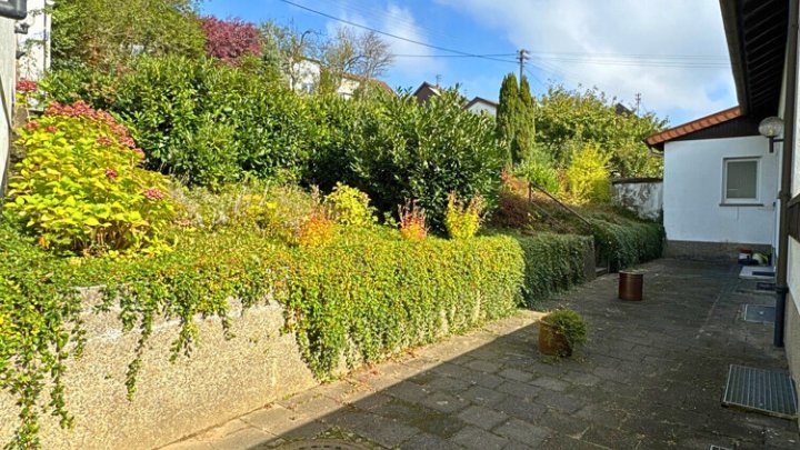 Vielseitig nutzbares Wohn- und Geschäftshaus in Quierschied