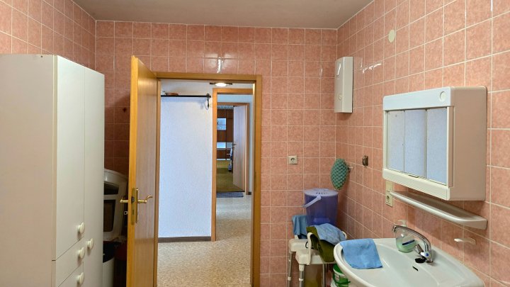 1-2 Familienhaus in Schmelz-Limbach, naturnah