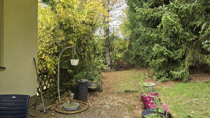 1-2 Familienhaus in Schmelz-Limbach, naturnah