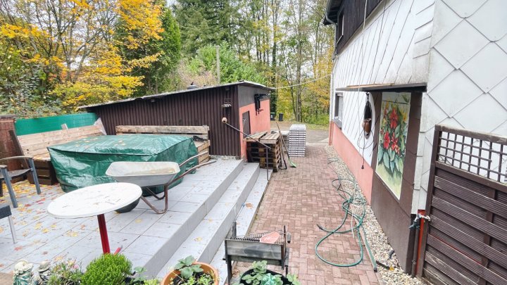 Charmantes, vermietetes 3-Familienhaus in idyllischer Waldrandlage