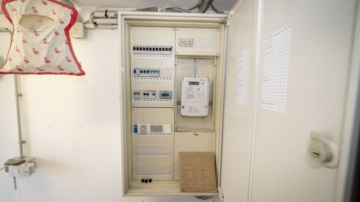 Außergewöhnliches Zweifamilienhaus mit Poollandschaft in Waldrandnähe sucht neue Eigentümer