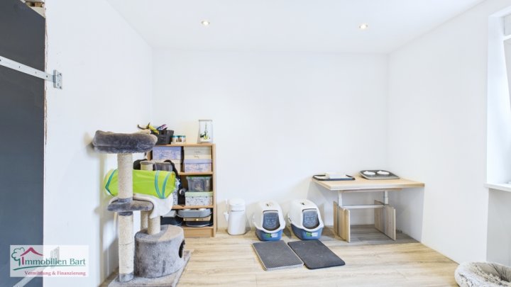 GRENZE L-REMICH: WOHNHAUS MIT 4 SCHLAFZIMMER / GARTEN UND GARAGE IN TOP LAGE