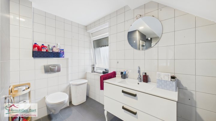 GRENZE L-REMICH: WOHNHAUS MIT 4 SCHLAFZIMMER / GARTEN UND GARAGE IN TOP LAGE