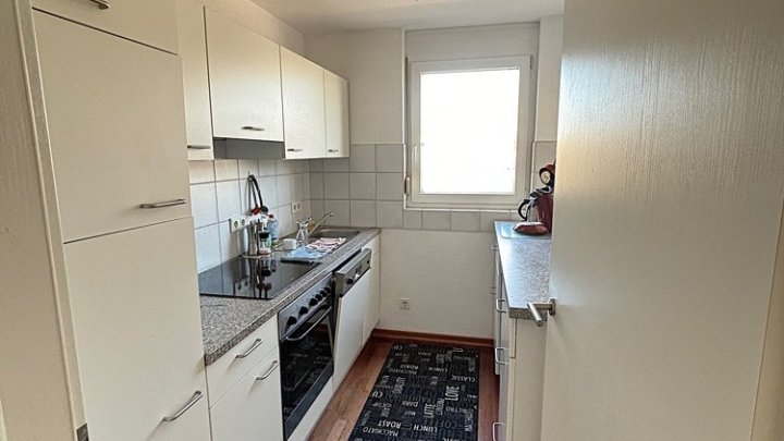 Möblierte 2-ZKB-Wohnung mit EBK, Garage und Balkon im Park Vauban