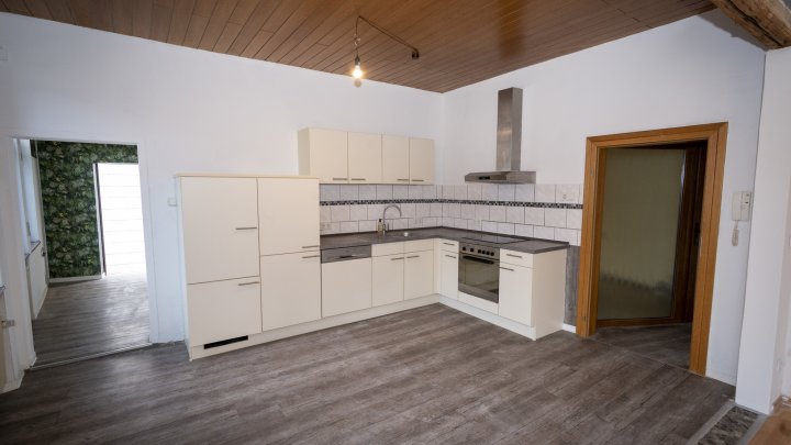 Helle und großzügige Obergeschosswohnung in Püttlingen zu vermieten