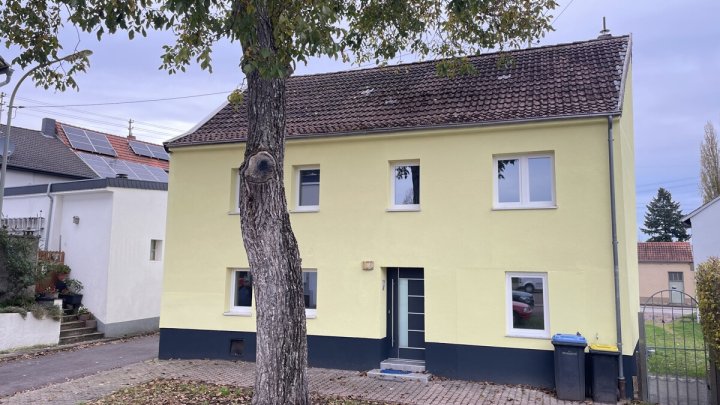 Hochwertig saniertes Einfamilienhaus in ruhiger und zentraler Lage