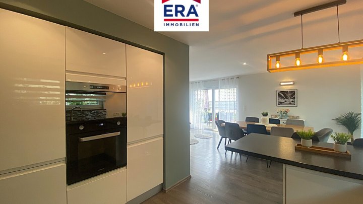 KEINE VERMITTLUNGSGEBÜHREN ! FREISTEHENDES EINFAMILIENHAUS IN RUHIGER LAGE VON FORBACH/FR, NÄHE SB