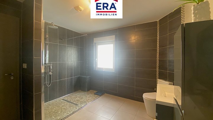 KEINE VERMITTLUNGSGEBÜHREN ! FREISTEHENDES EINFAMILIENHAUS IN RUHIGER LAGE VON FORBACH/FR, NÄHE SB