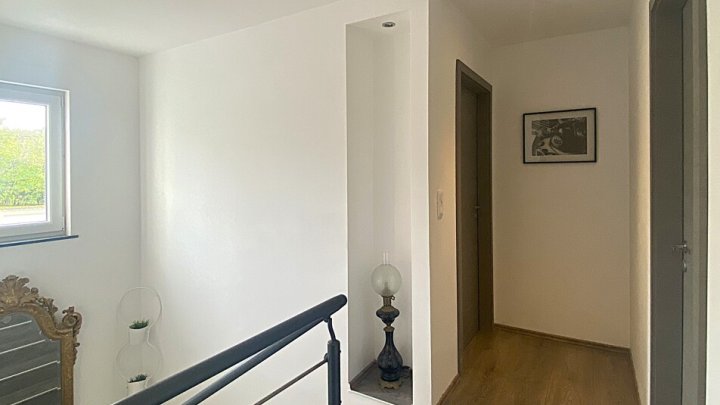 KEINE VERMITTLUNGSGEBÜHREN ! FREISTEHENDES EINFAMILIENHAUS IN RUHIGER LAGE VON FORBACH/FR, NÄHE SB