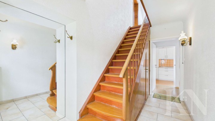 Familienfreundliche Doppelhaushälfte mit Garten, Keller und Ausbaumöglichkeit in Heusweiler!