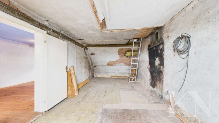 Familienfreundliche Doppelhaushälfte mit Garten, Keller und Ausbaumöglichkeit in Heusweiler!