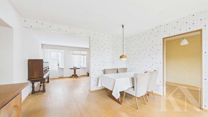 Familienfreundliche Doppelhaushälfte mit Garten, Keller und Ausbaumöglichkeit in Heusweiler!