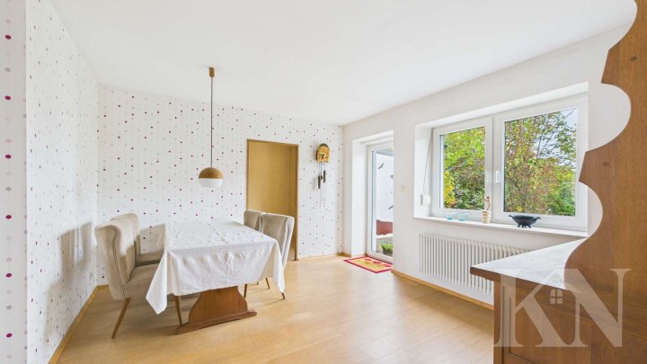 Familienfreundliche Doppelhaushälfte mit Garten, Keller und Ausbaumöglichkeit in Heusweiler!