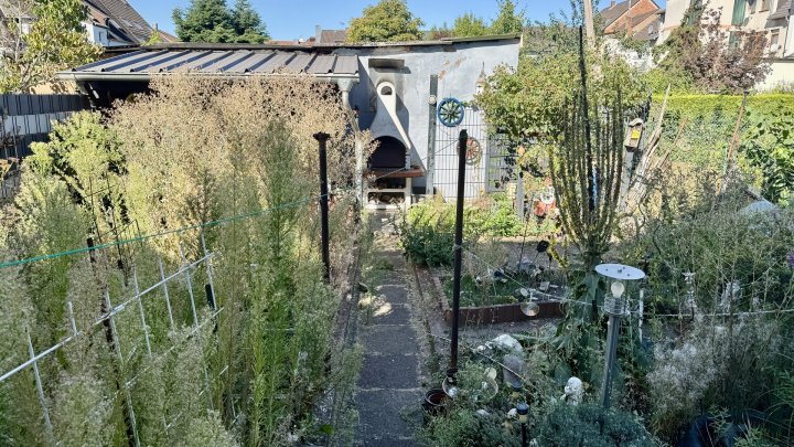 Zwei- bis Dreifamilienhaus mit Garten und Balkon in zentraler Lage von Dillingen zu verkaufen