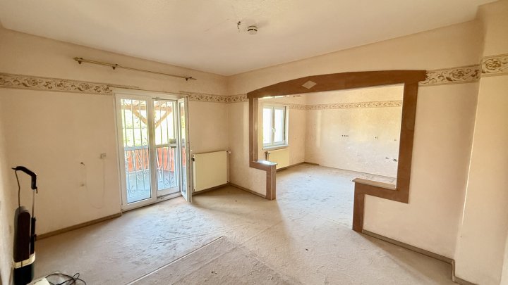 Zwei- bis Dreifamilienhaus mit Garten und Balkon in zentraler Lage von Dillingen zu verkaufen