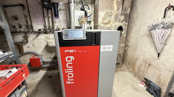 Großzügiges Ein-/Zweifamilienhaus in Fremersdorf mit neuer Heizung und PV-Anlage