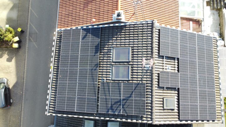 Großzügiges Ein-/Zweifamilienhaus in Fremersdorf mit neuer Heizung und PV-Anlage