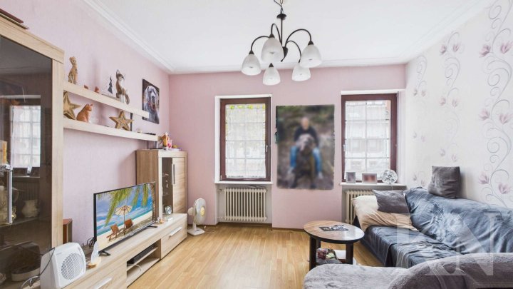 Viel Platz für Ideen: Einfamilienhaus mit PV-Anlage, Garten und Ausbaupotenzial