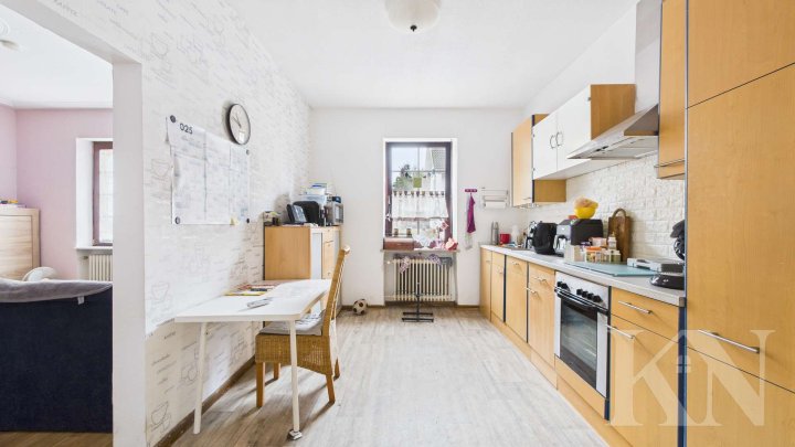 Viel Platz für Ideen: Einfamilienhaus mit PV-Anlage, Garten und Ausbaupotenzial