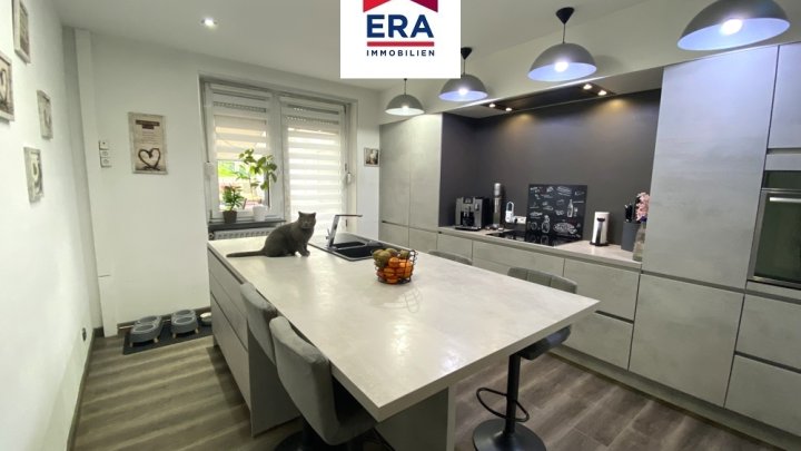 PROVISIONSFREI ! EINFAMILIENHAUS IN SACKGASSE MIT POOL, FREYMING-MERLEBACH-FR/NÄHE SAARBRÜCKEN