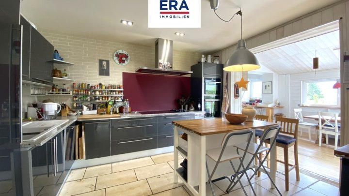 PROVISIONSFREI-VILLA MIT POOL IN RUHIGER LAGE, IN KERBACH/FR, NÄHE SAARBRÜCKEN