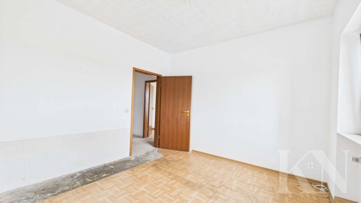 Ideal für Eigennutzer oder Kapitalanleger: Helle Wohnung mit Tiefgarage und Potenzial in Saarlouis-Fraulautern!