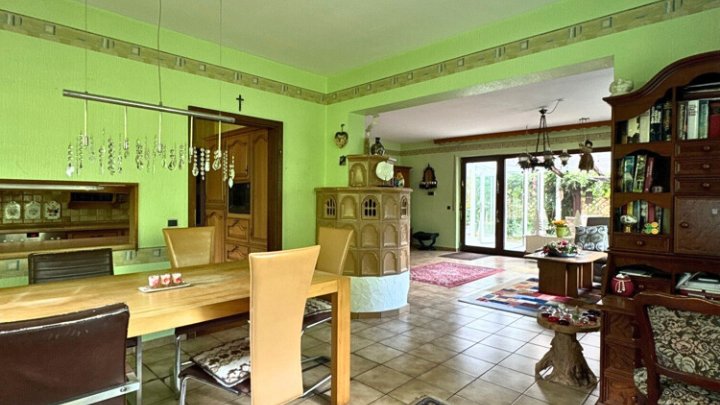 Freistehender Bungalow mit Garten + Garage - ca. 254m² Gesamtfläche