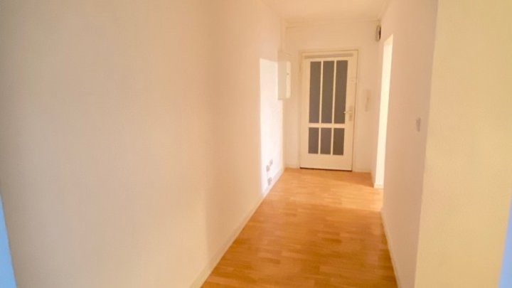 Renovierte 3 ZKB mit Balkon in Stadennähe
