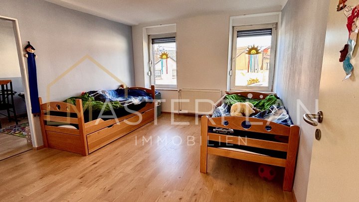 Gemütliches Einfamilienhaus mit Garten, Terrasse und Garage in ruhiger Lage