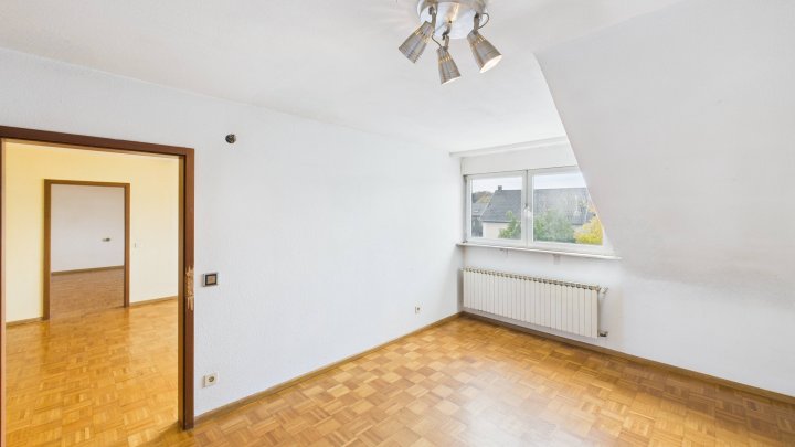 Vielseitige Wohn- und Gewerbeimmobilie in Saarlouis-Lisdorf