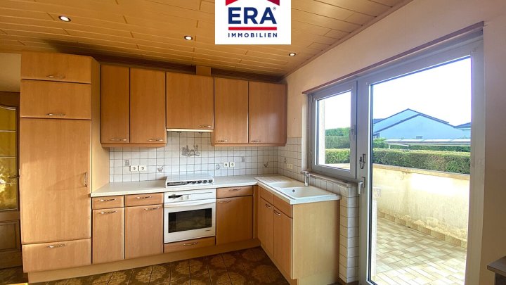 KEINE VERMITTLUNGSGEBÜHREN!! FREISTEHENDER BUNGALOW, SACKGASSE A-LAGE IN OETING/FR, NÄHE SB