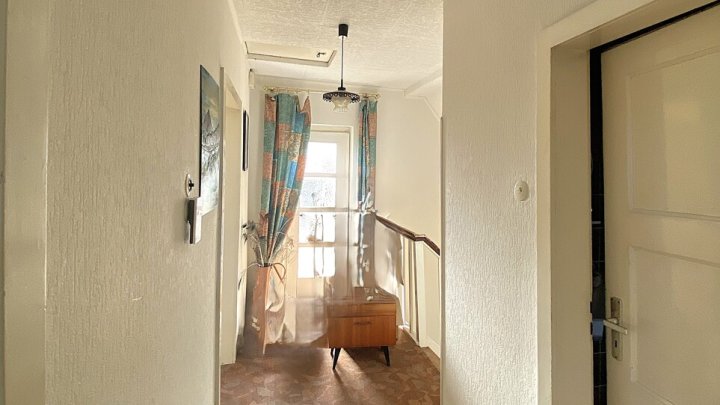 RESERVIERT-EINFAMILIENHAUS, RENOVIERUNGSBEDÜRFTIG, RUHIGE LAGE IN VK-LUDWEILER