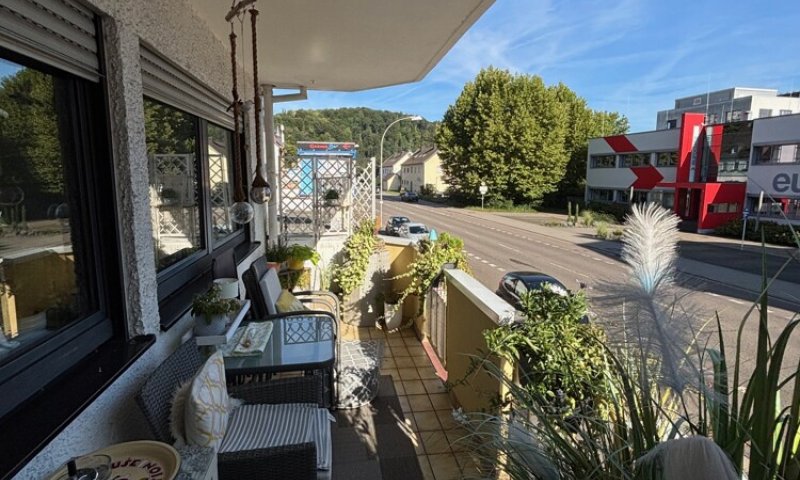 Renditepaket mit 3 Eigentumswohnungen und 3 Garagen