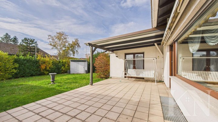 Großzügiges Einfamilienhaus mit Terrasse, Garten und Wohnen auf einer Ebene in Saarlouis-Steinrausch