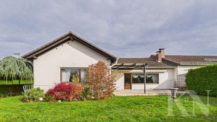 Großzügiges Einfamilienhaus mit Terrasse, Garten und Wohnen auf einer Ebene in Saarlouis-Steinrausch