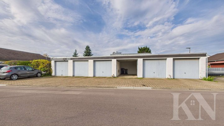 Großzügiges Einfamilienhaus mit Terrasse, Garten und Wohnen auf einer Ebene in Saarlouis-Steinrausch
